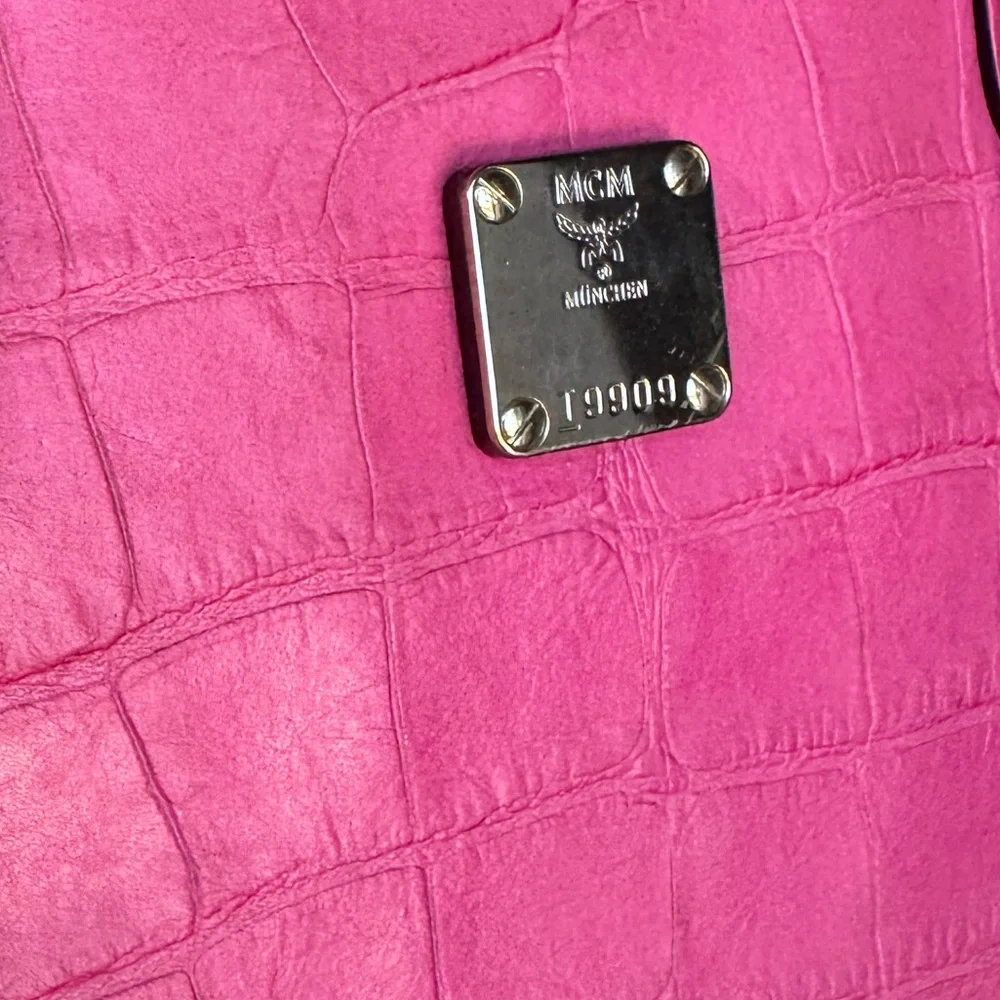 MCM Pink Croc Embossed Leather Zip Satchel 🔐 - Picture 4 of 15